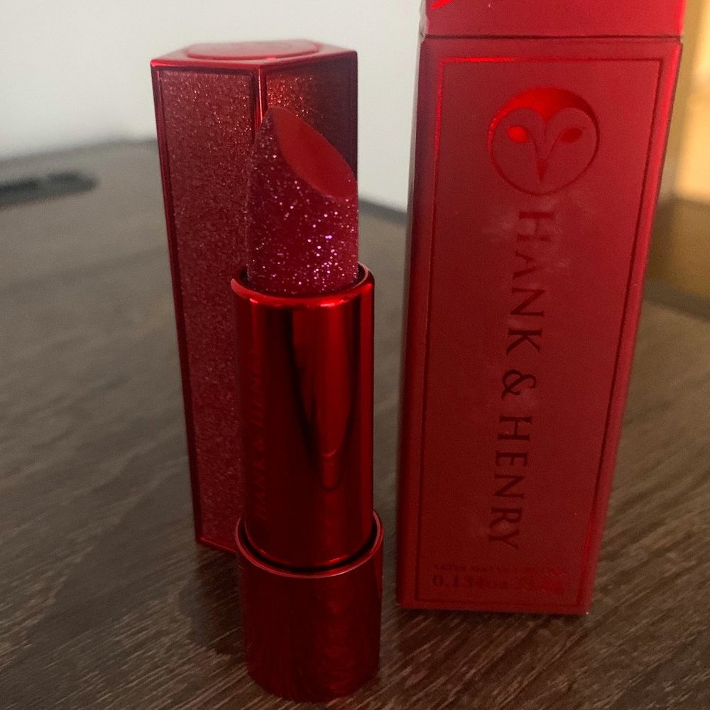 Hank & Henry - Satin Matte Lipstick LOVE